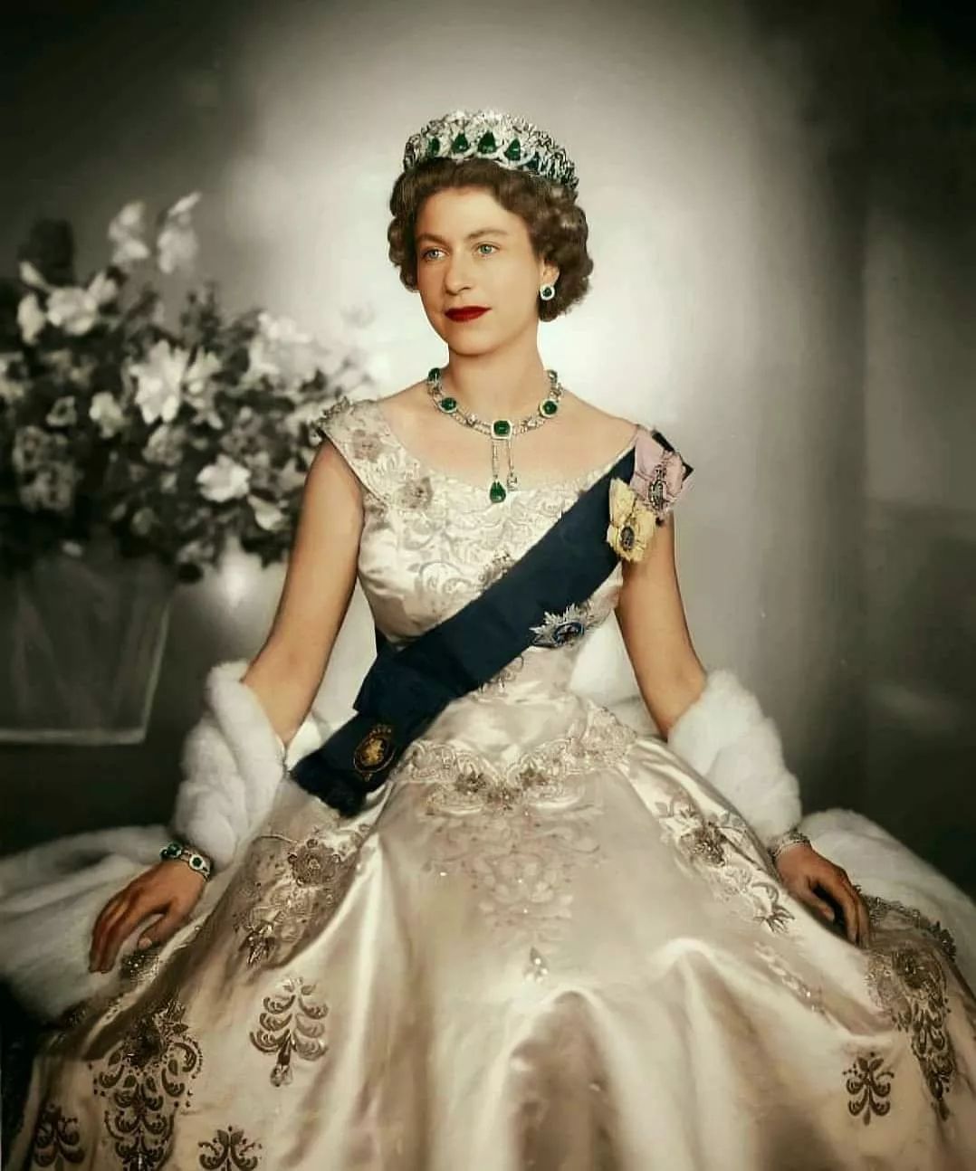 伊莉莎白二是是英國君主，也是英國國教最高領袖。（圖／翻攝自FB@TheRoyalFamily）